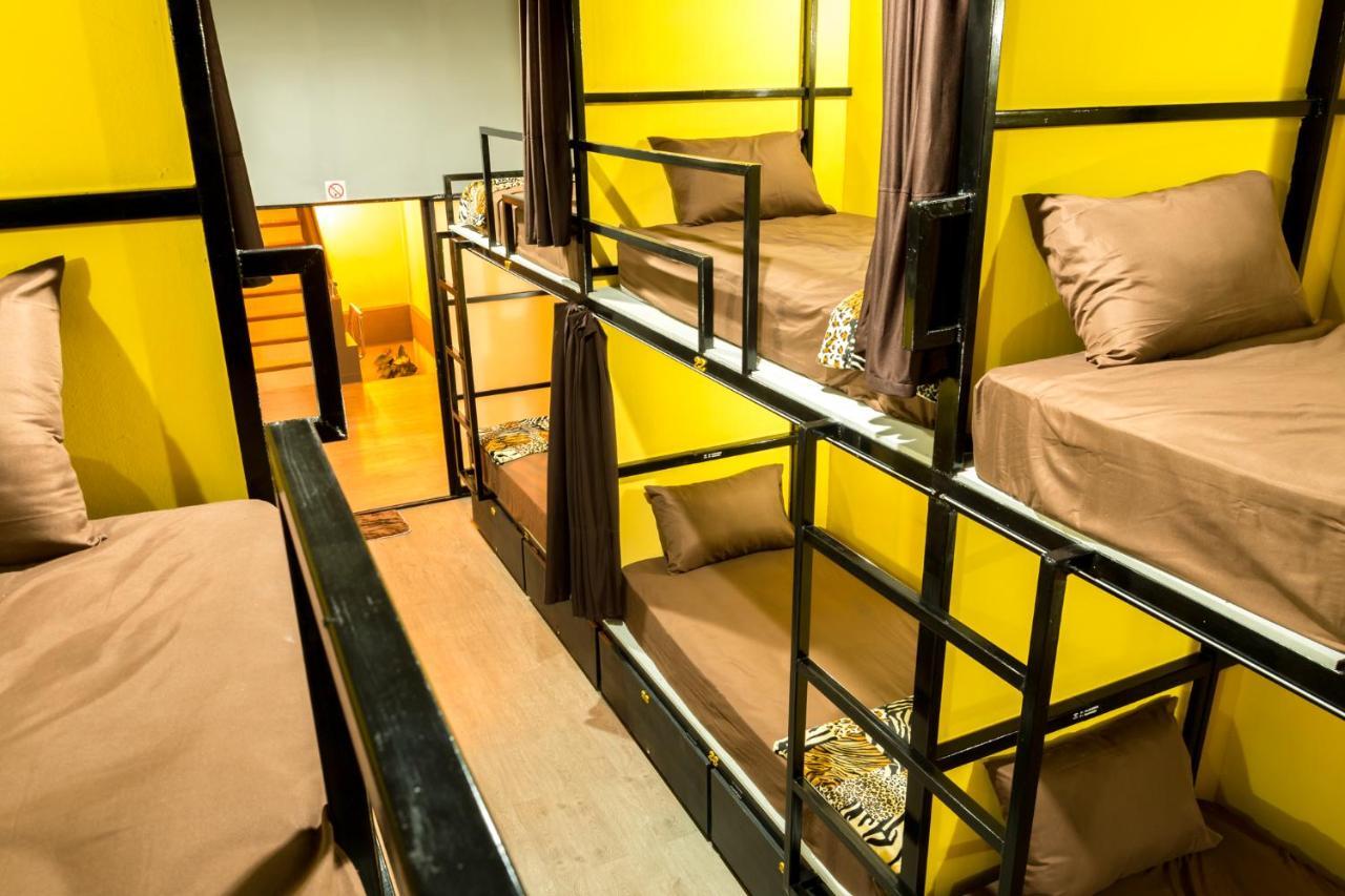 Iris Hostel Чиангмай Экстерьер фото