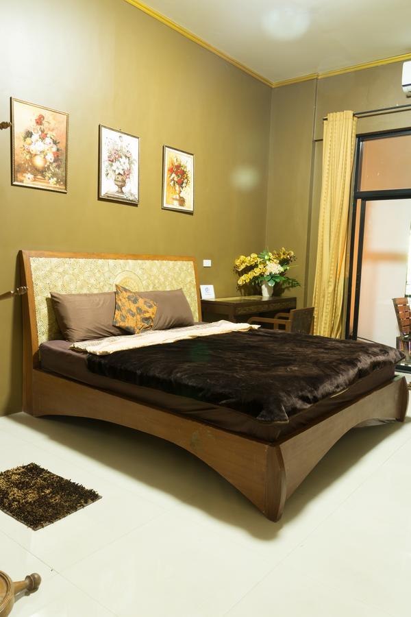 Iris Hostel Чиангмай Экстерьер фото
