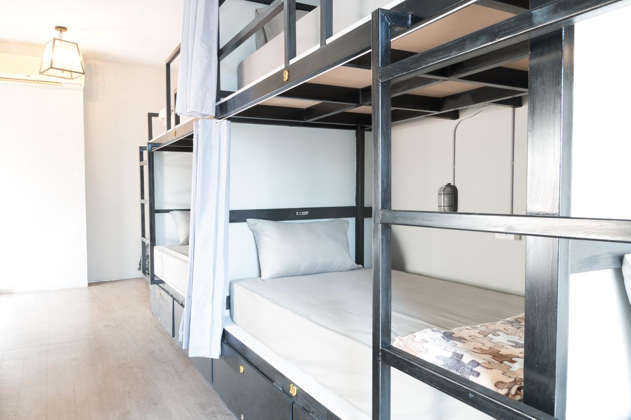 Iris Hostel Чиангмай Экстерьер фото