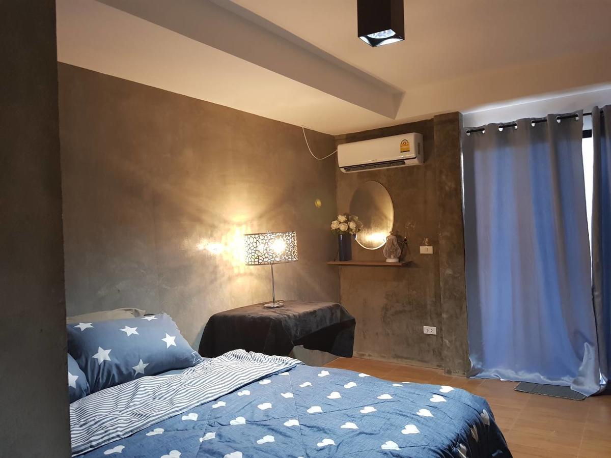 Iris Hostel Чиангмай Экстерьер фото